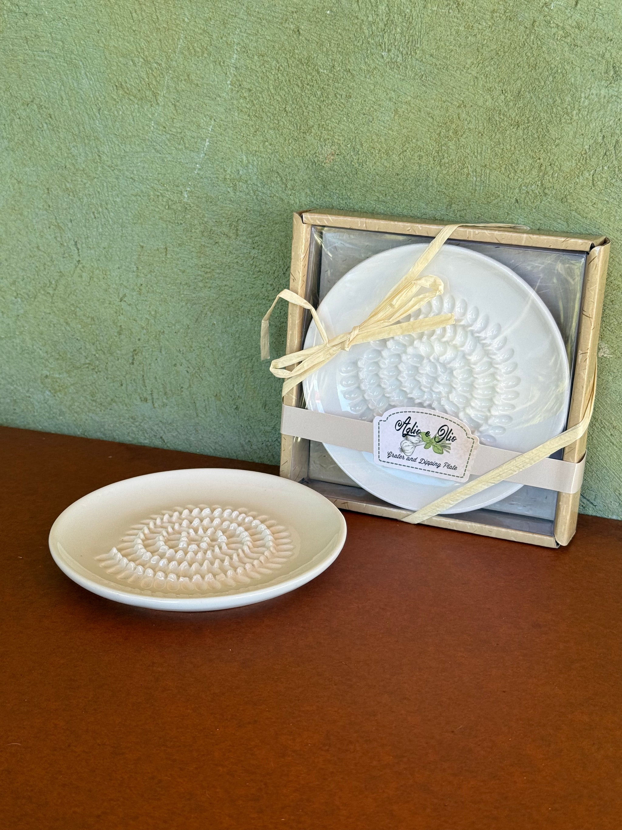 Aglio e Olio Grater & Dipping Plate - Classic White